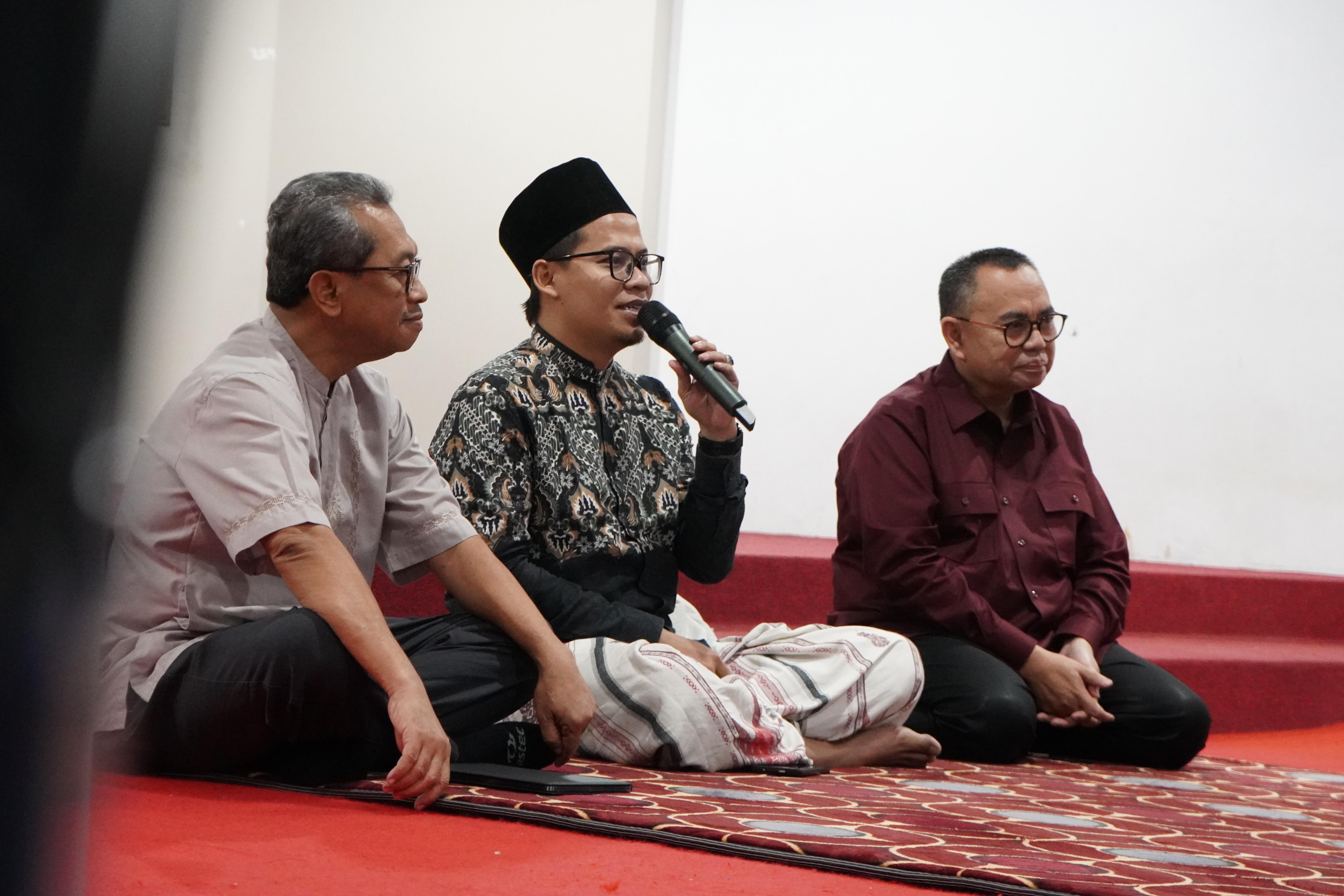 images/article_img_Ramadan_Penuh_Syukur,_Universitas_Harkat_Negeri_Gelar_Doa_Bersama_dan_Buka_Puasa.jpg