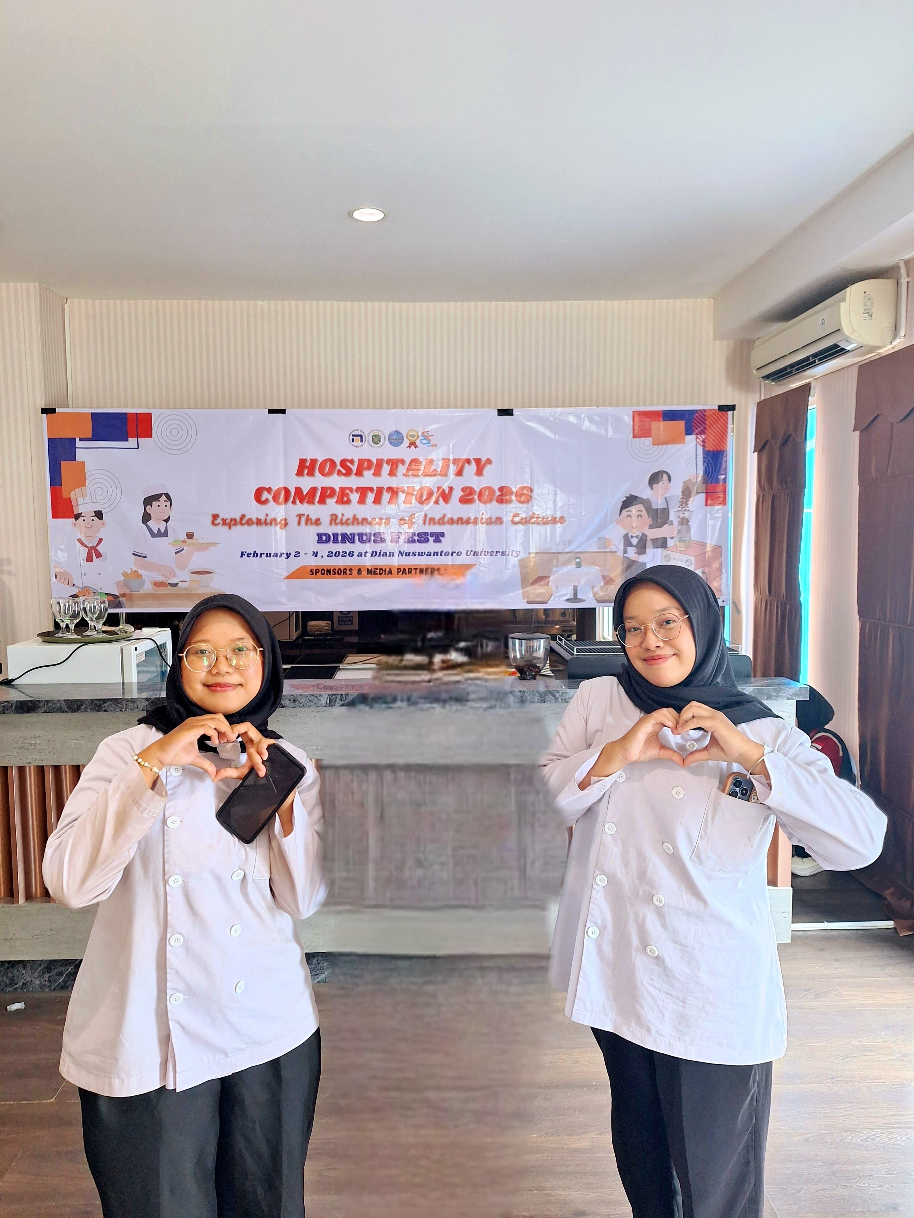 images/article_img_Angkat_Inovasi_Kuliner_Kupat_Blengong,_Mahasiswa_Universitas_Harkat_Negeri_Raih_Kompetisi_Perhotelan_Tingkat_Provinsi.jpg
