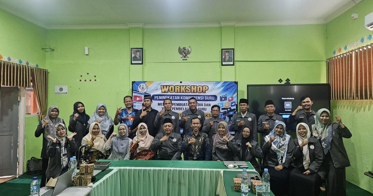 images/article_img_Dosen_Universitas_Harkat_Negeri_Latih_Guru_SMK_Diponegoro_Lebaksiu_Membuat_Media_Pembelajaran_Berbasis_AI.jpg