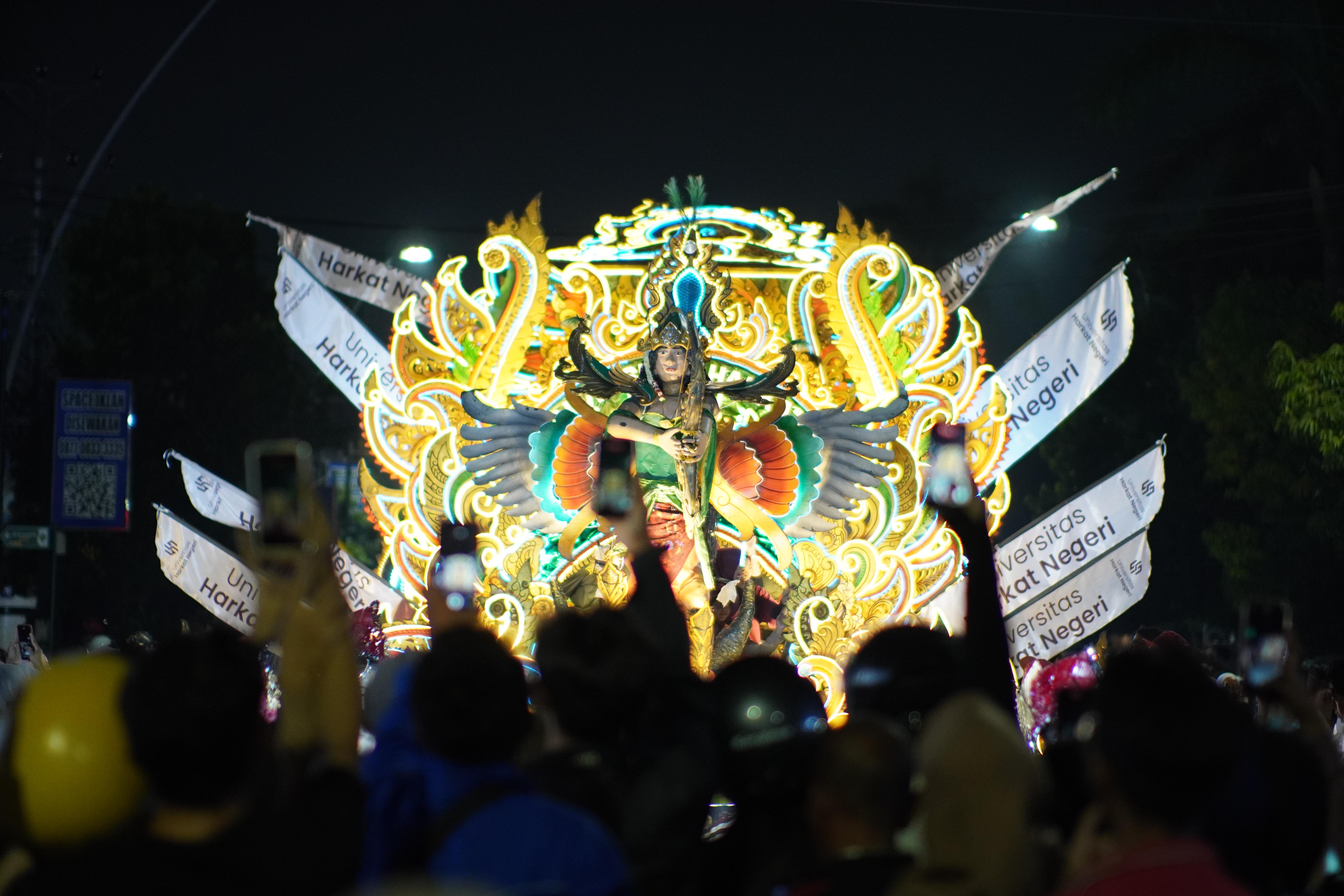 images/article_img_Jadi_Satu-satunya_Universitas_di_Tegal_Night_Carnival_2026,_Universitas_Harkat_Negeri_Tunjukkan_Komitmen_Dekat_dengan_Masyarakat.jpg