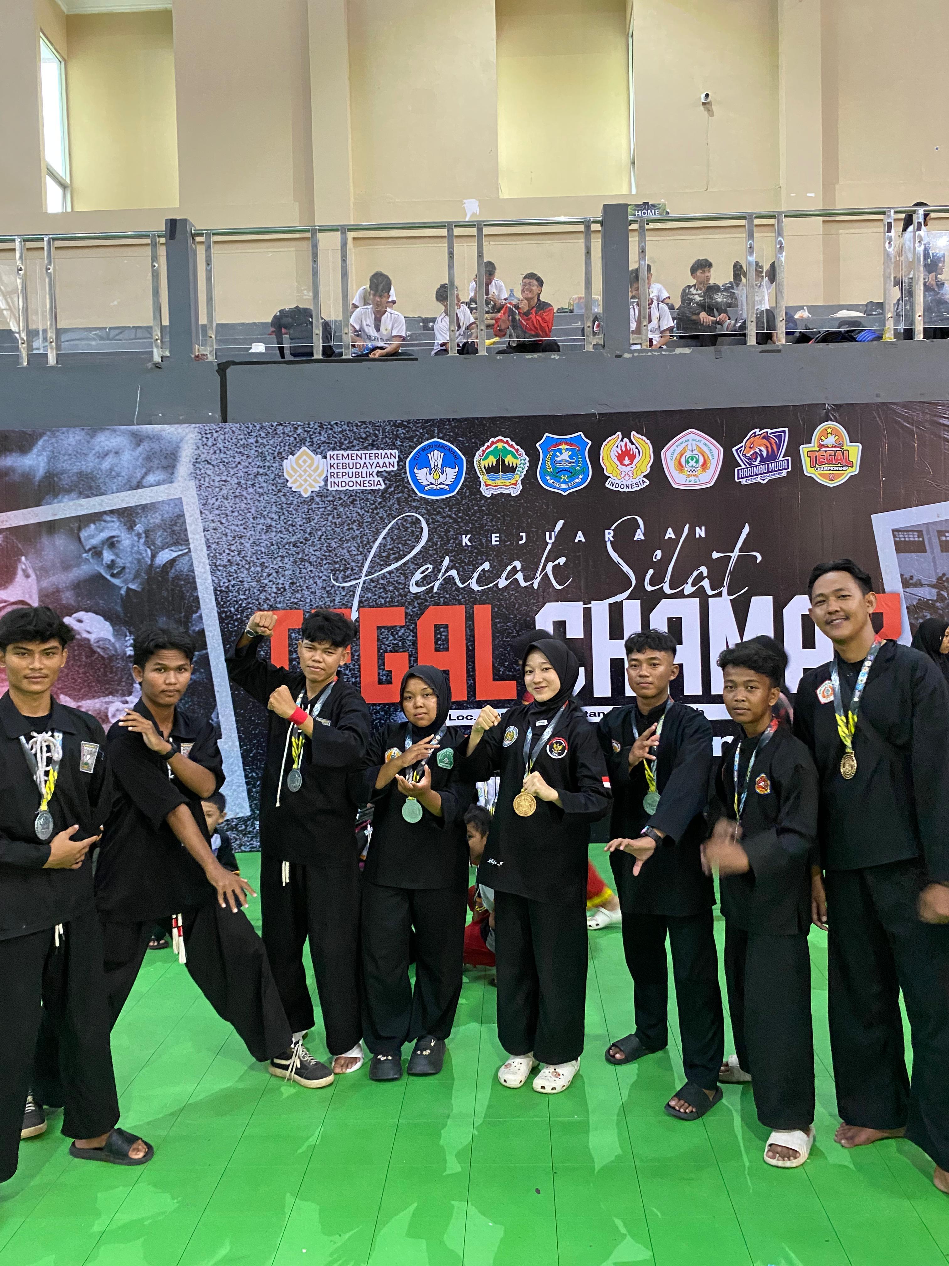 images/article_img_Mahasiswa_Universitas_Harkat_Negeri_Borong_Juara_Pencak_Silat_Tegal_Championship_2.jpg
