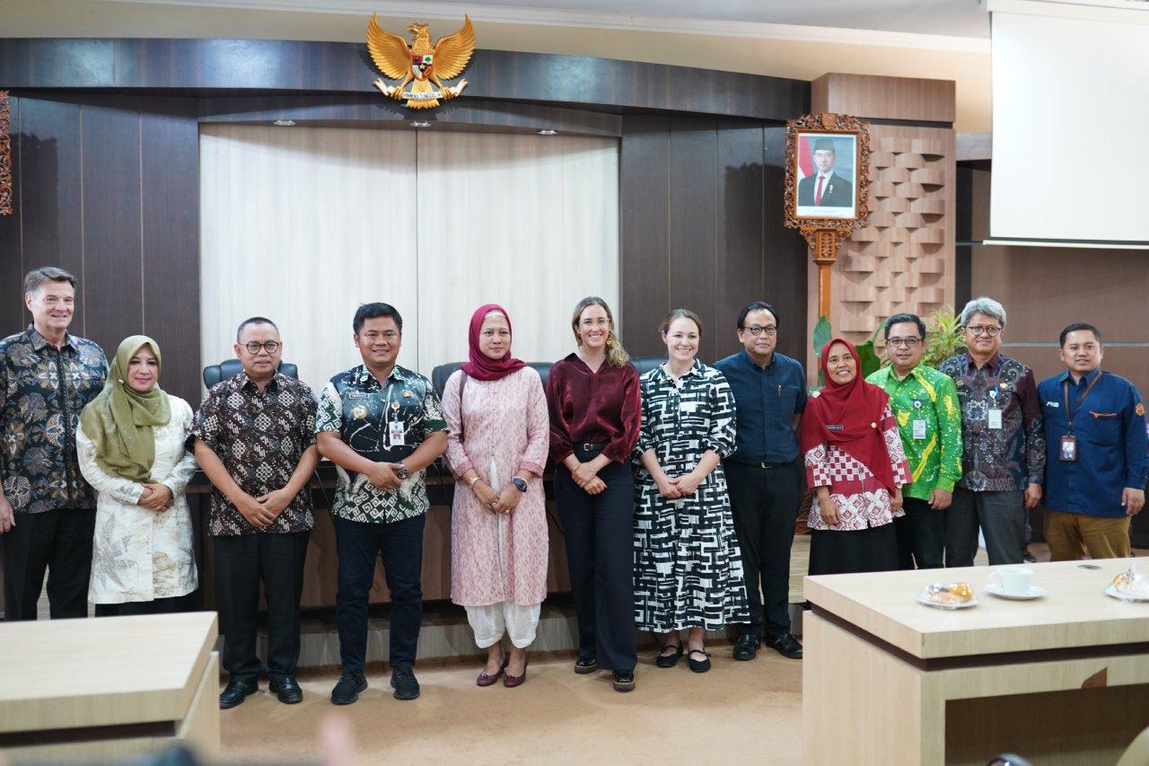 images/article_img_Pemkab_Tegal_Sambut_Universitas_Harkat_Negeri,_Bahas_Peluang_Kerja_Sama_Strategis.jpg