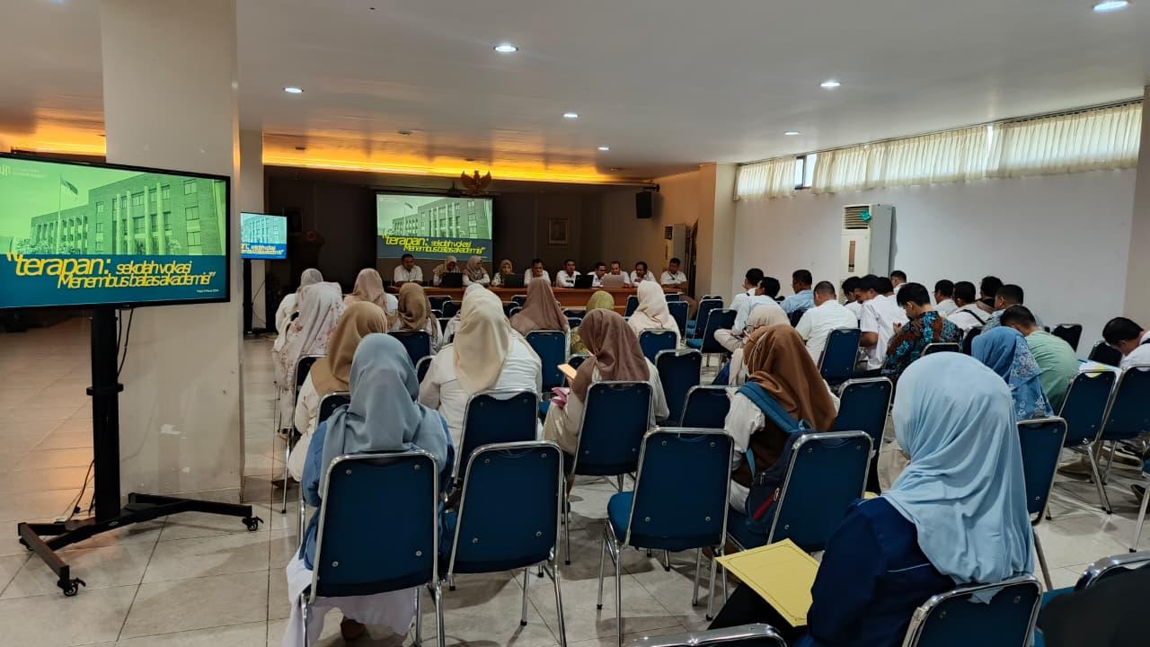 images/article_img_Sekolah_Vokasi_Universitas_Harkat_Negeri_Siapkan_Lulusan_Siap_Industri.jpg