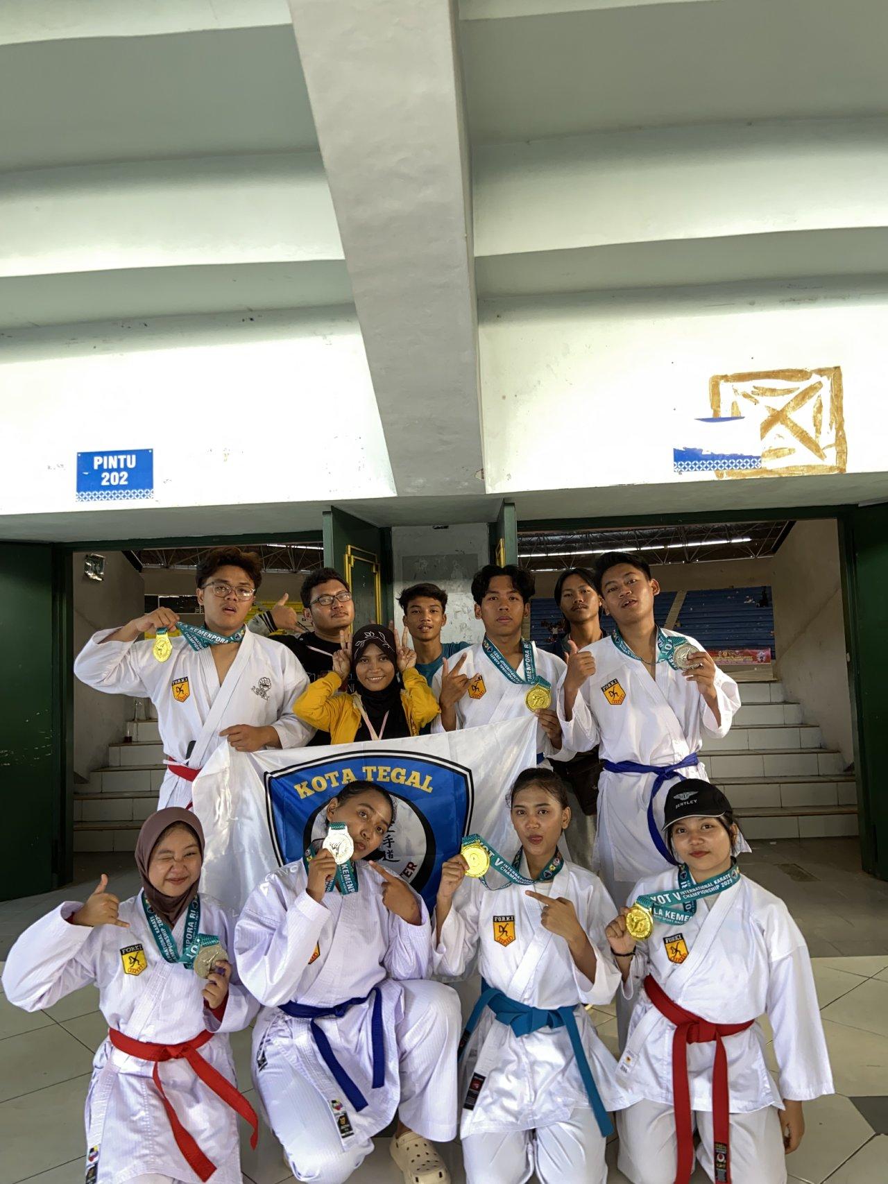 images/article_img_UKM_Karate_Universitas_Harkat_Negeri_Sabet_Prestasi_Internasional_di_Yogyakarta_Open_Tournament_2025.jpg