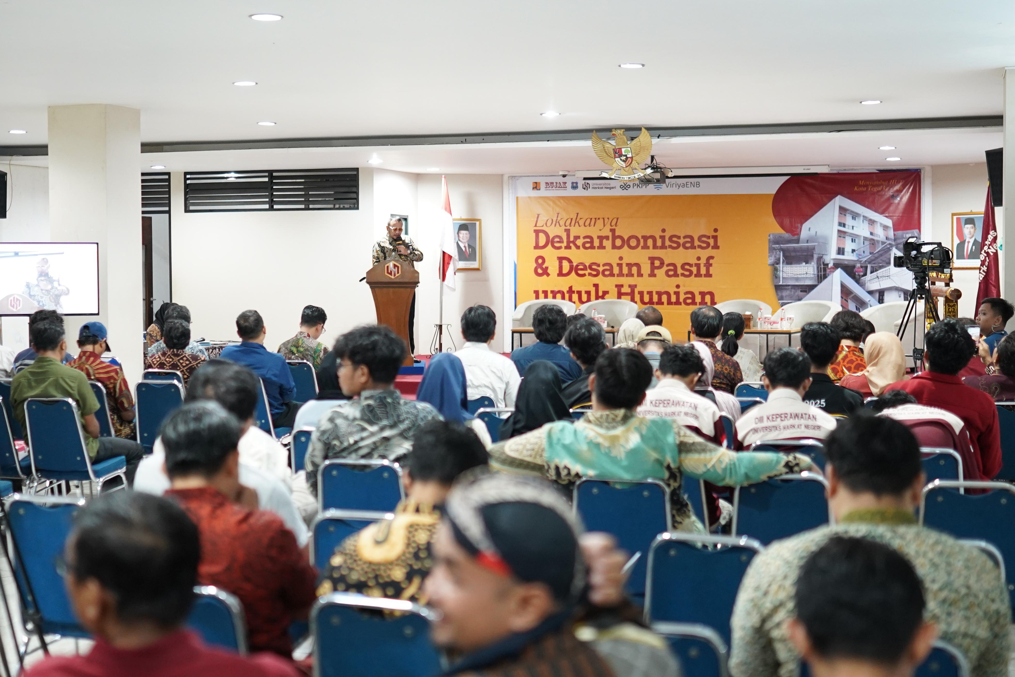 images/article_img_Universitas_Harkat_Negeri_Dorong_Transformasi_Hunian_Pesisir_Melalui_Lokakarya_Dekarbonisasi_Bersama_Kementerian_PU.jpg
