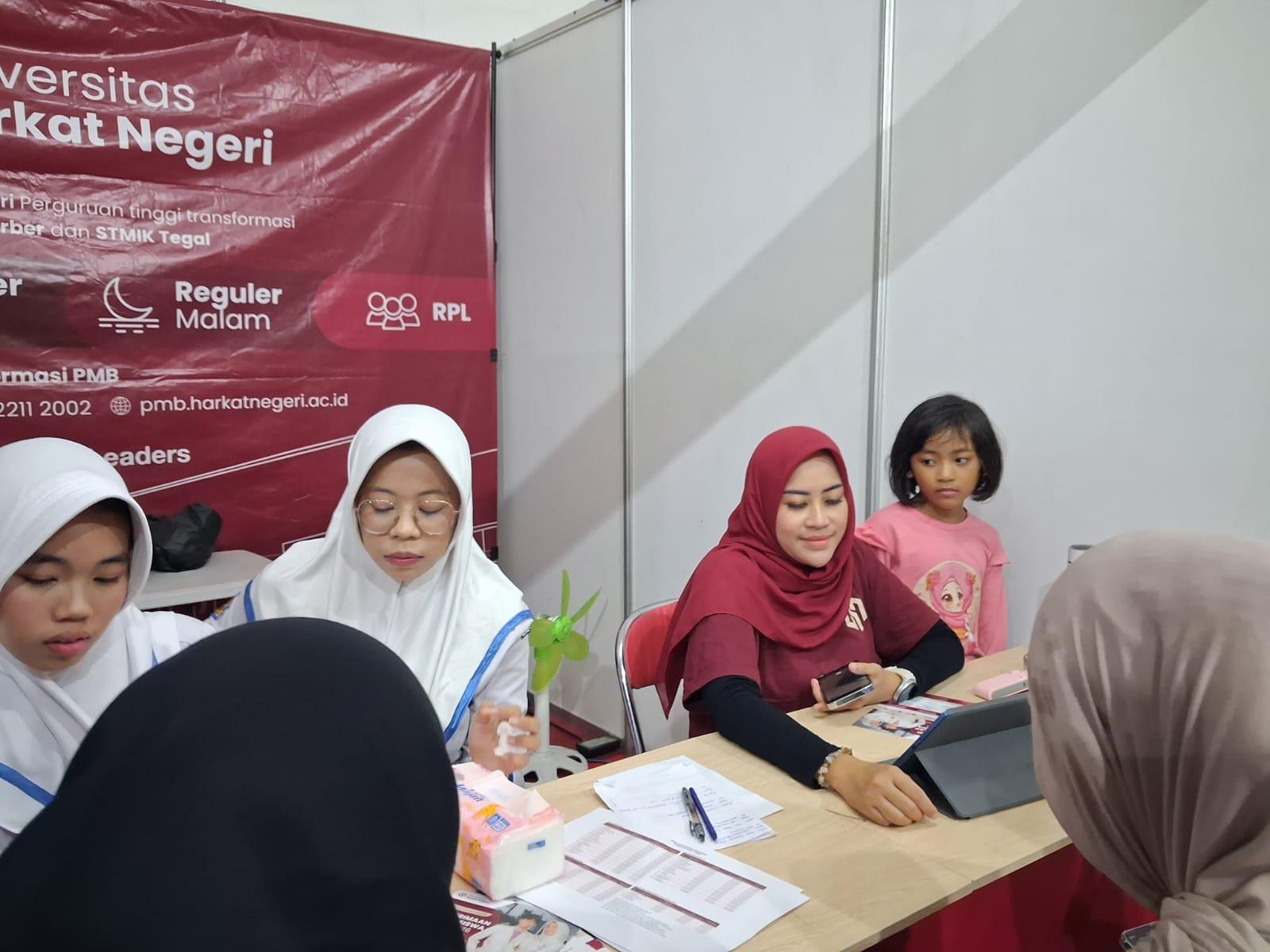images/article_img_Universitas_Harkat_Negeri_Ramaikan_Tegal_Education_Fair_2026,_Hadirkan_Promo_Kuliah_Bebas_Tes_dan_Gratis_Biaya_Pendaftaran.jpg