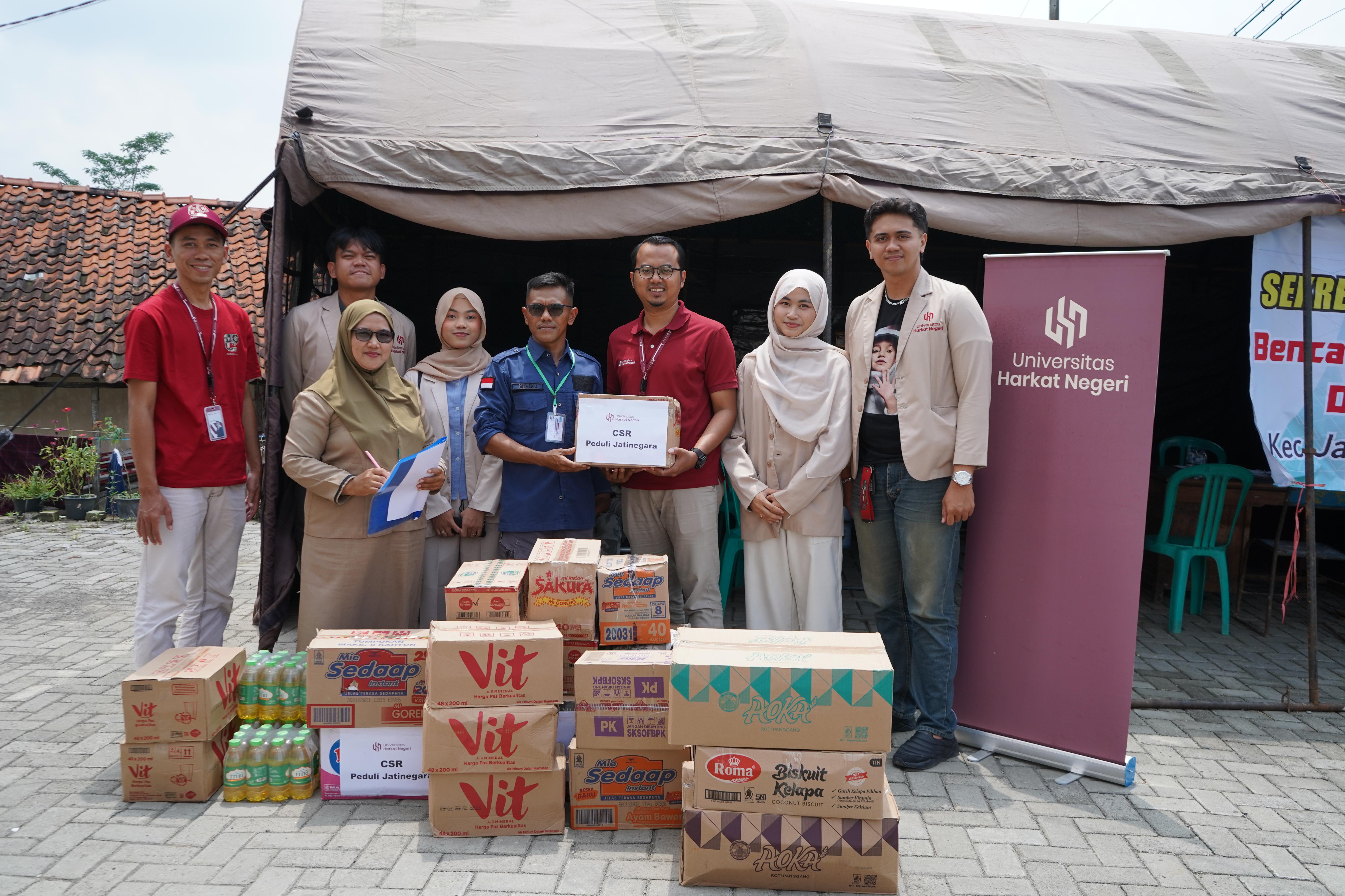 images/article_img_Universitas_Harkat_Negeri_Salurkan_Bantuan_Kemanusiaan_bagi_Korban_Banjir_Bandang_Pemalang_dan_Tanah_Bergerak_Tegal.jpg